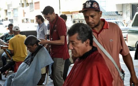 Explota el servicio de peluquería de calle